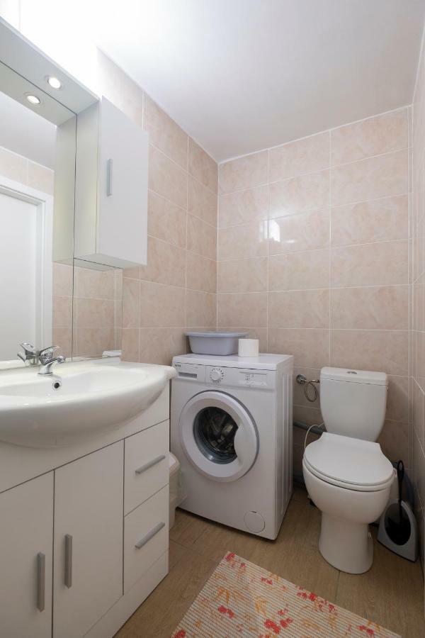 Newly Renovated Studio With Air Conditioner & Free Parking Любляна Экстерьер фото